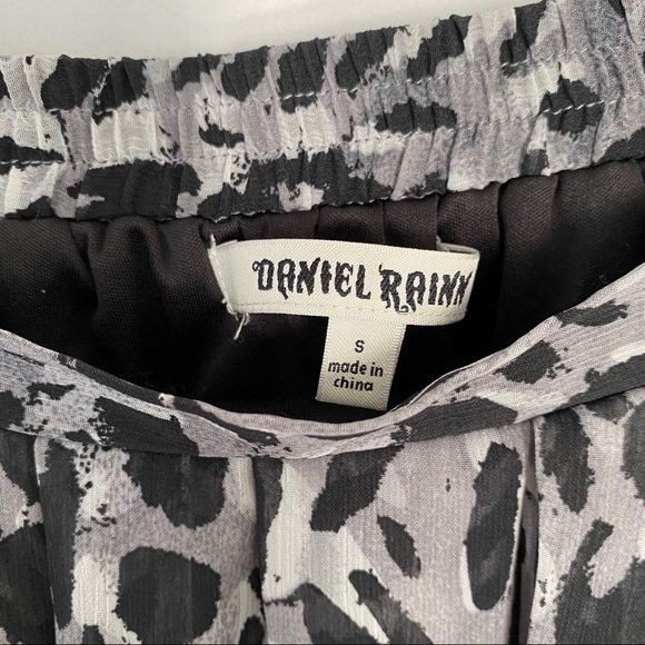 High low skirt - Picture 3 of 4